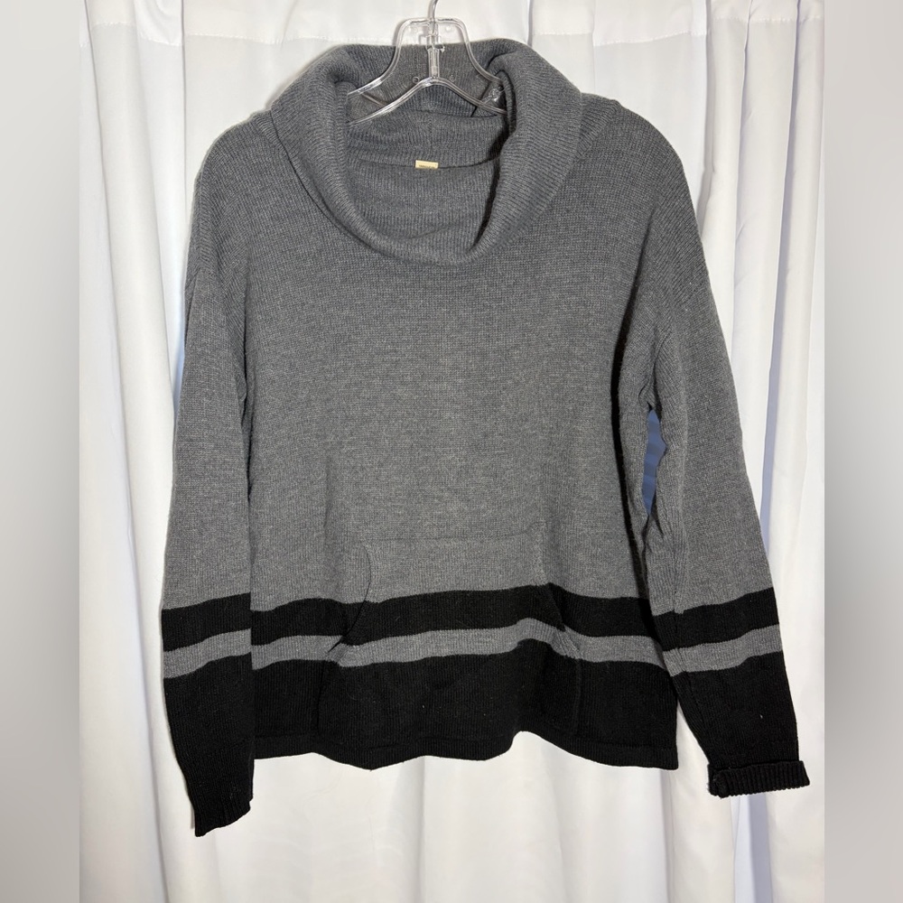 AKINI Grey & Black Cowl Neck Sweater Sz M
